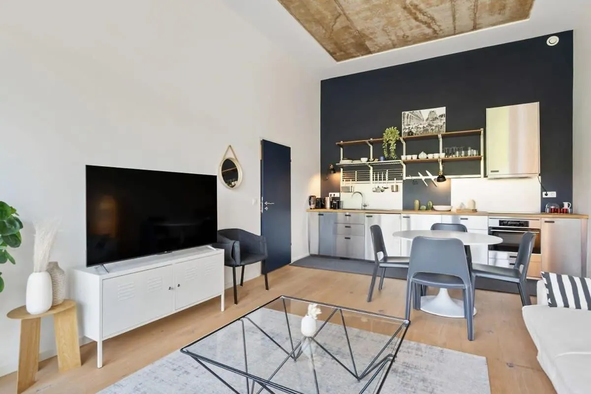 Ferienwohnung Elegant 1Br Apt, Balcony, Pool, Central Location Luxemburg 0*,  Luxemburg