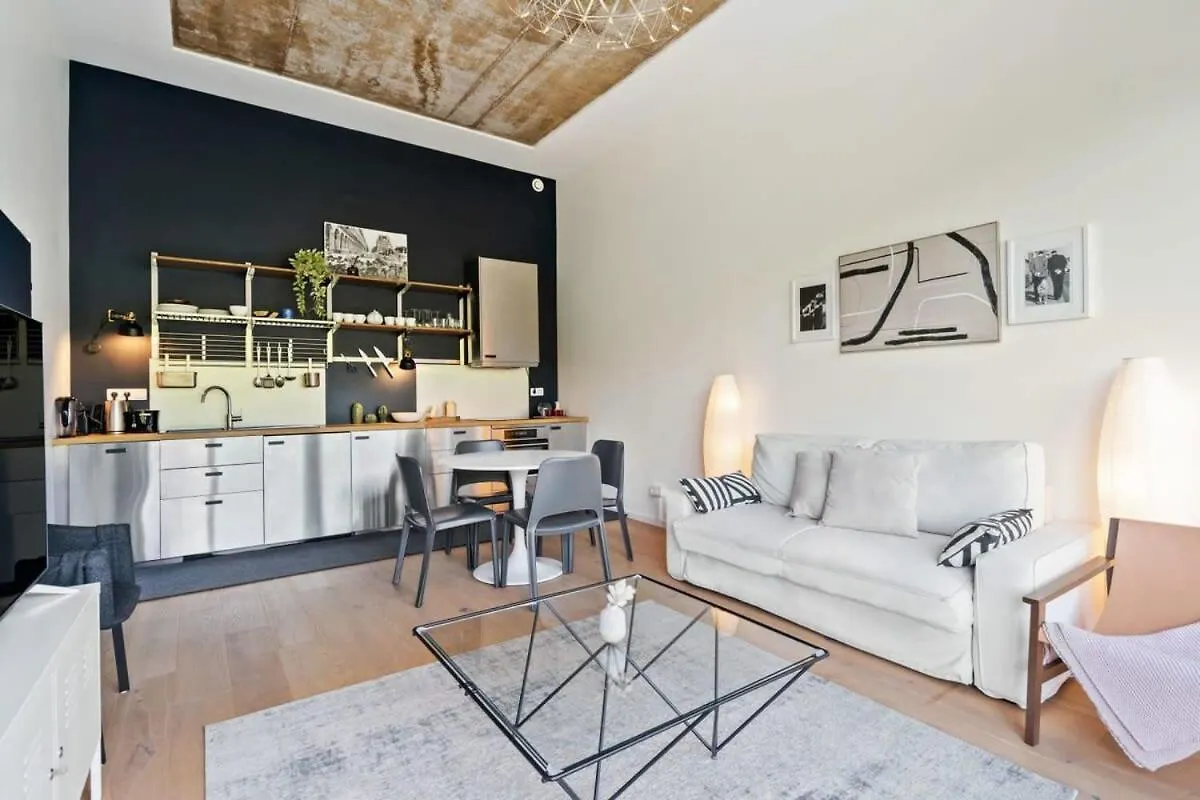 Ferienwohnung Elegant 1Br Apt, Balcony, Pool, Central Location Luxemburg Apartment