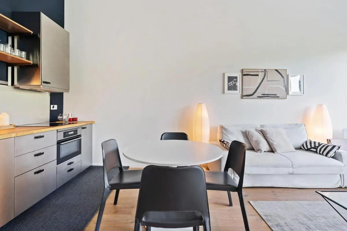 Ferienwohnung Elegant 1Br Apt, Balcony, Pool, Central Location Luxemburg 0*,