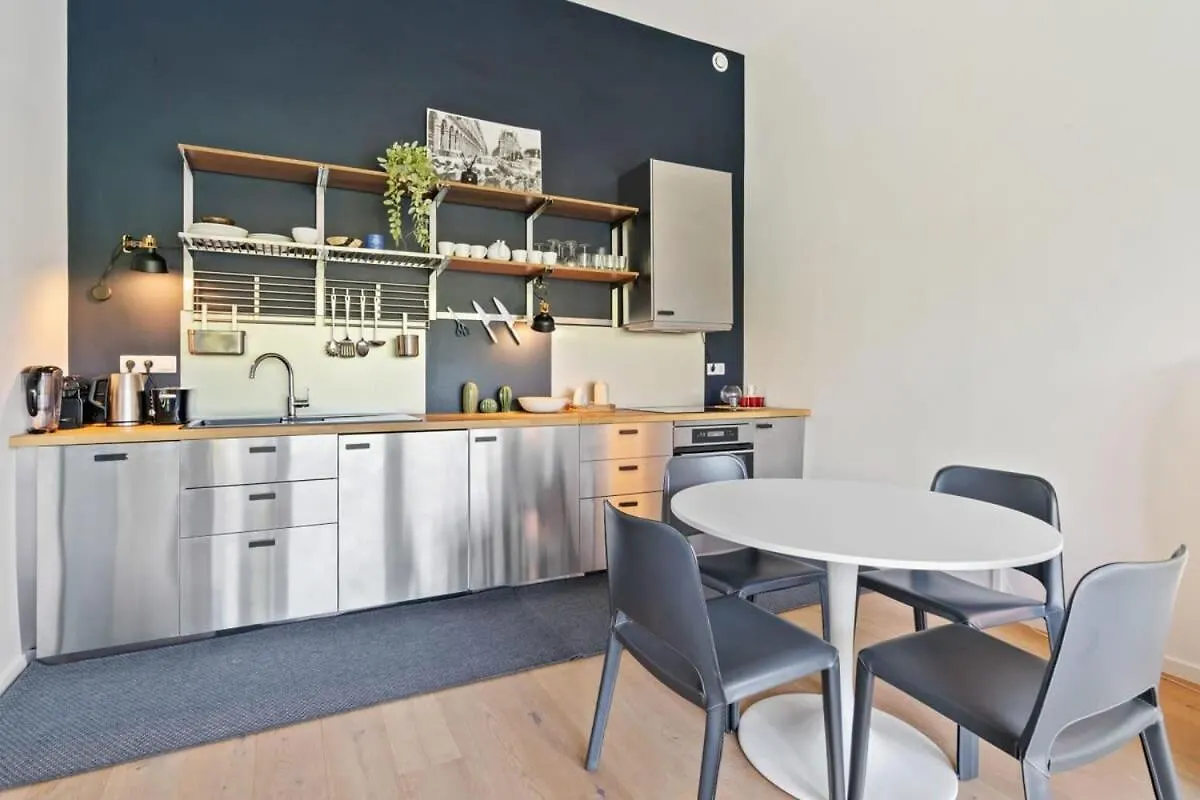 Elegant 1Br Apt, Balcony, Pool, Central Location Lägenhet Luxemburg